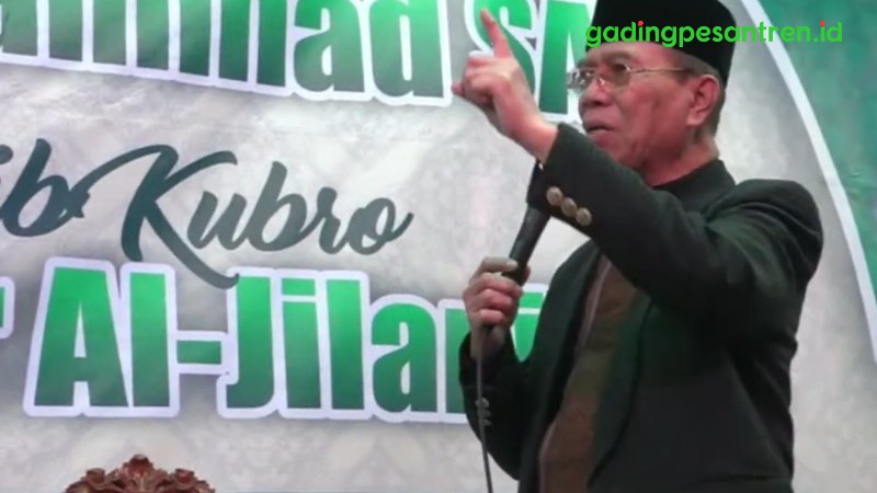 KH. Ahmad Mujayyid Ajak Jalani Hidup Dengan Ceria Dalam Haul SAQ